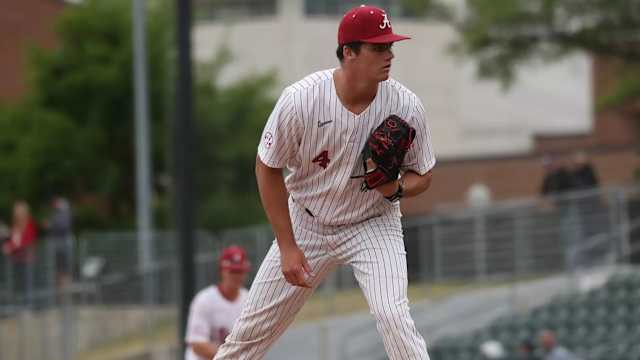 Alabama Crimson Tide pitcher Riley Quick (4).